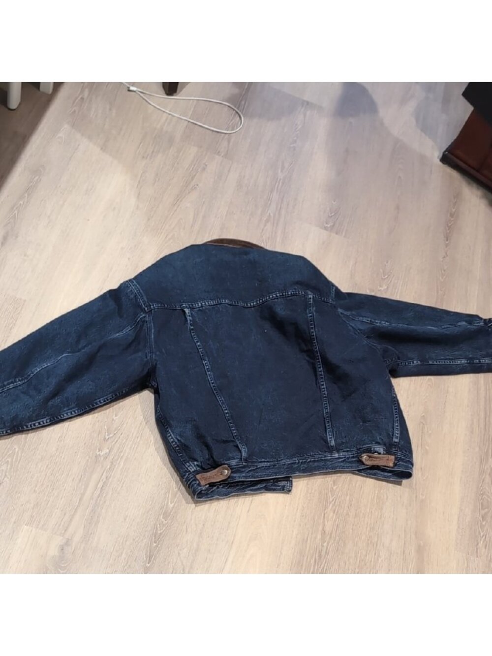 Denim Jean Jacket with Leather Collar Quilted Lining Vintage - Picture 15 of 15